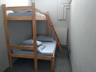 Хостелы Music Hostel Rewolucji Лодзь Двухместный номер с 1 кроватью или 2 отдельными кроватями-1